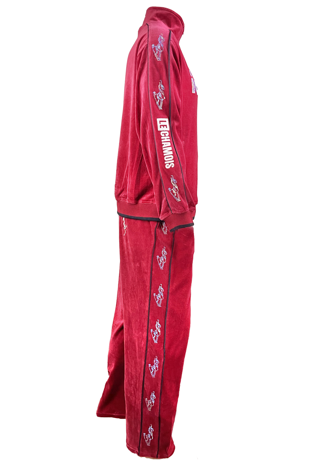 apres ski, Le Chamois, velour, tracksuit, sweatsuit, Palisades Tahoe, rhinestones, embroidery, custom, burgundy, skiing